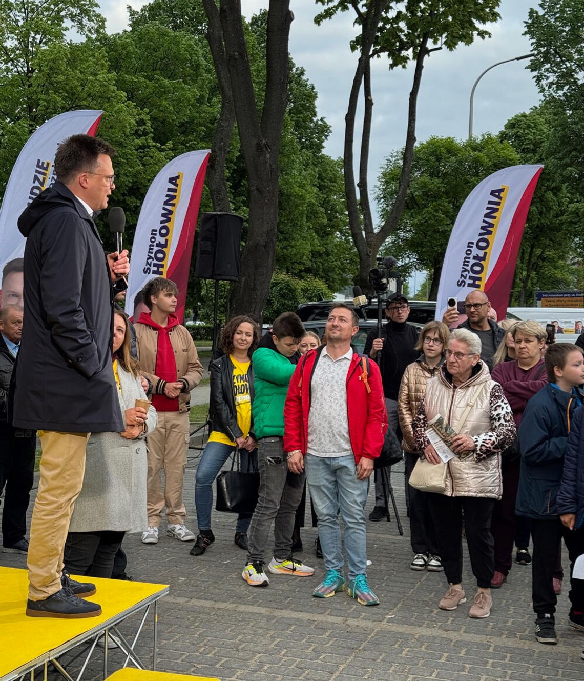 SZYMON HOŁOWNIA w ZAWIERCIU: X,Fb, TikTok TYLKO DLA DOROSŁYCH!