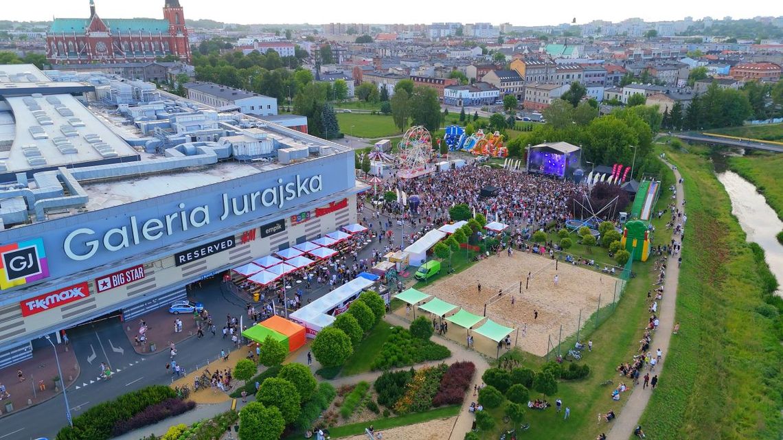 Tribbs, KaeN i Verba zagrają w Częstochowie.  Przed nami pierwsza odsłona Jurajska Summer Festival