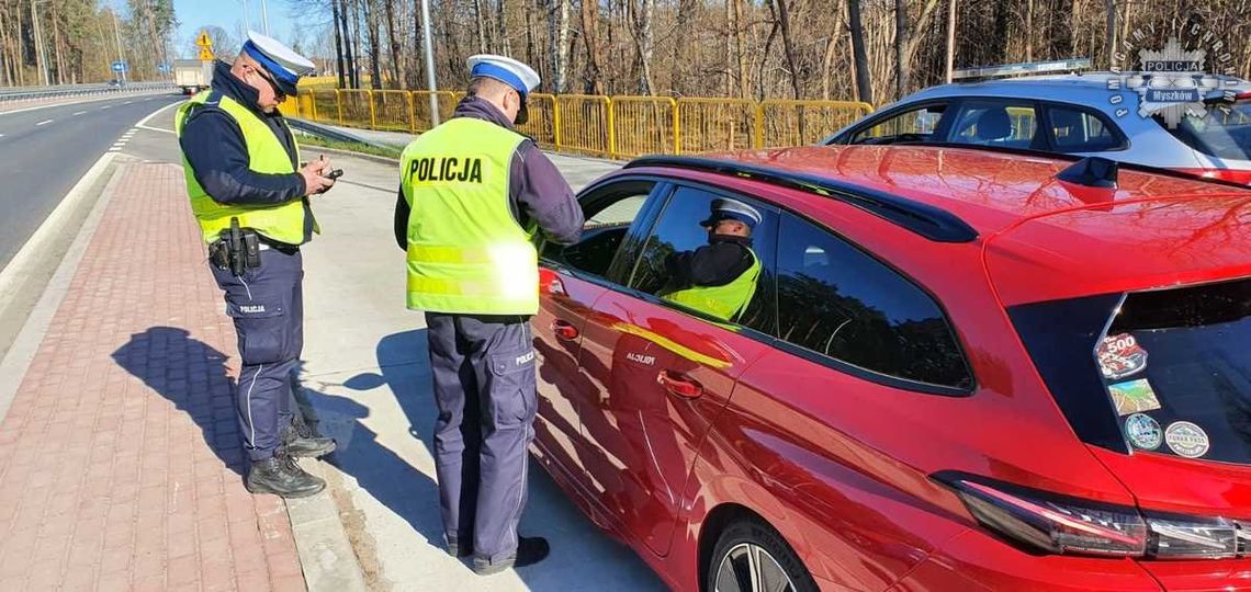 WAKACYJNY BILANS NA DROGACH WOJEWÓDZTWA ŚLĄSKIEGO. PRAWIE 500 WYPADKÓW, W KTÓRYCH ZGINĘŁO 25 OSÓB WAKACYJNY BILANS NA DROGACH WOJEWÓDZTWA ŚLĄSKIEGO. PRAWIE 500 WYPADKÓW, W KTÓRYCH ZGINĘŁO 25 OSÓB