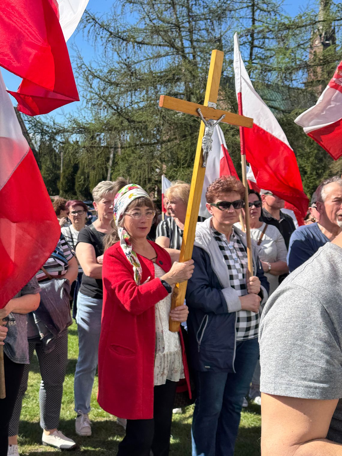 WALIĆ KRZYŻEM W IMIGRANTÓW? KONFEDERACJA STRASZY ISLAMEM