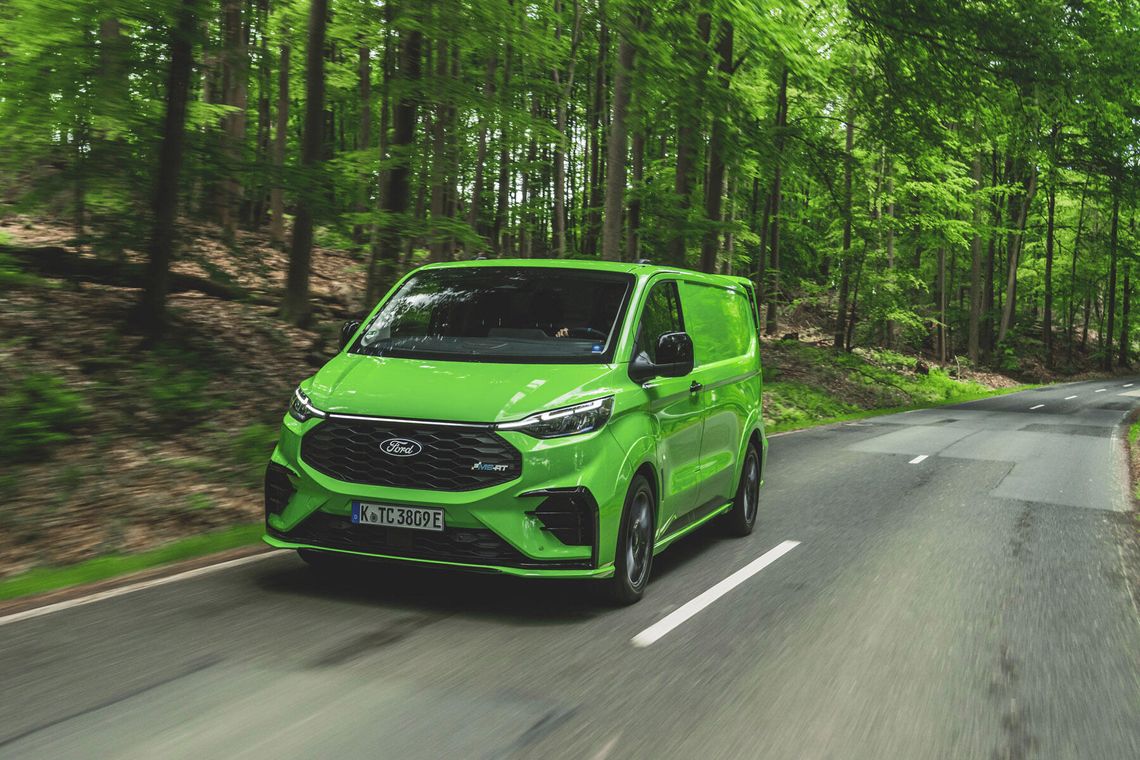 Więcej Forda w programie dopłat do elektryków. Dopłata nawet 70 tysięcy na E-Transit
