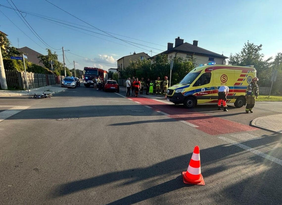 WYPADEK DROGOWY. 11-LETNIE DZIECKO Z URAZEM GŁOWY WYPADEK DROGOWY. 11-LETNIE DZIECKO Z URAZEM GŁOWY