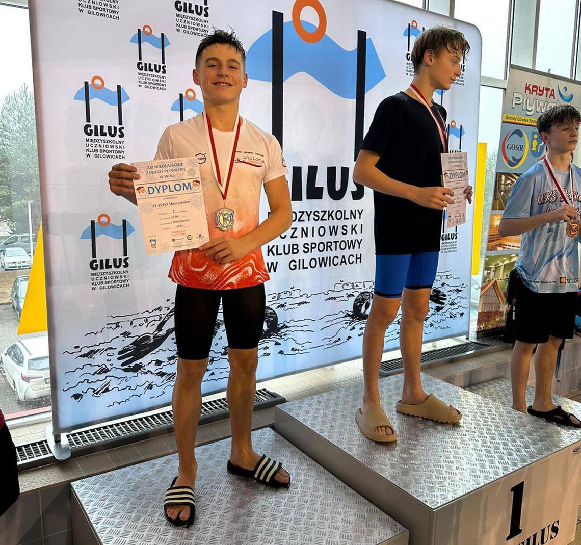 XXI. MIKOŁAJKOWE ZAWODY PŁYWACKIE XXI. MIKOŁAJKOWE ZAWODY PŁYWACKIE