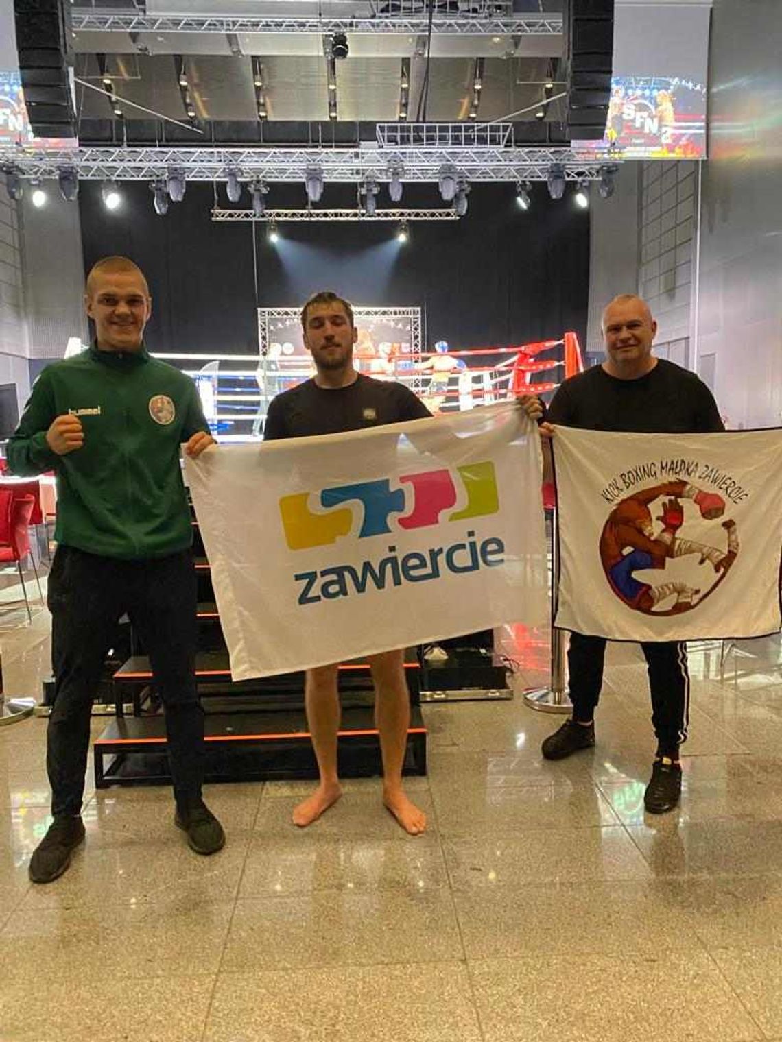 ZAWODNICY KICKBOXING MAŁKA ZAWIERCIE NA MISTRZOSTWACH POLSKI SENIORÓW PRO-AM LOW KICK