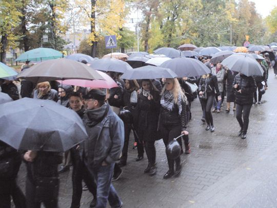 ZAWIERCIANIE NIE CHCĄ ZAOSTRZENIA PRAWA ABORCYJNEGO