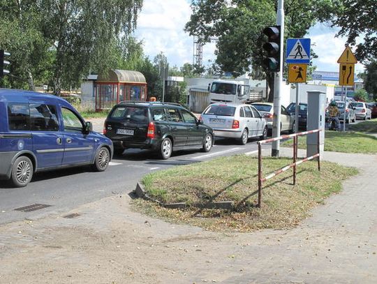 NASTOLATKI Z KIELC BŁĄKAŁY SIĘ PO PORĘBIE