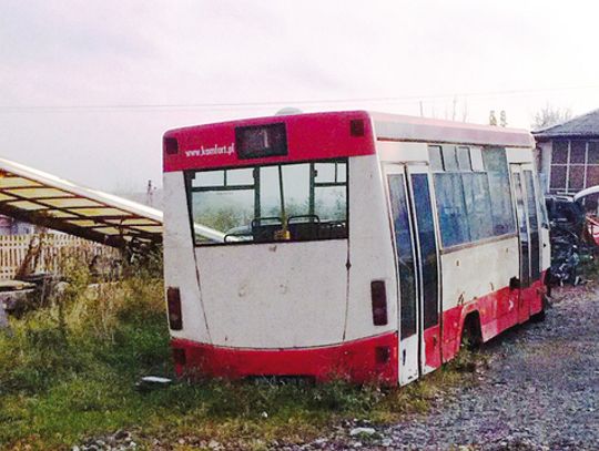 JELCZ ZOSTAŁ UZIEMIONY NA PLACU W RUDNIKACH