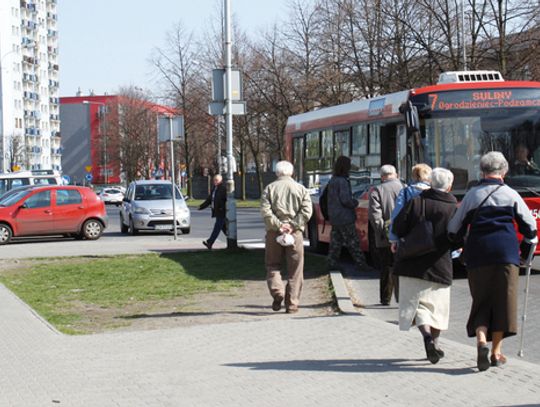 SOLIDARNOŚĆ: PRACOWNICY ZKM-U MUSZĄ „WSTAĆ Z KOLAN”