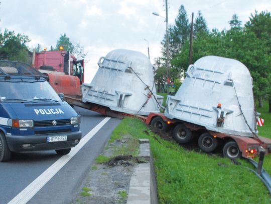 TRZY HOLOWNIKI RUSZYŁY NA POMOC TIROWI