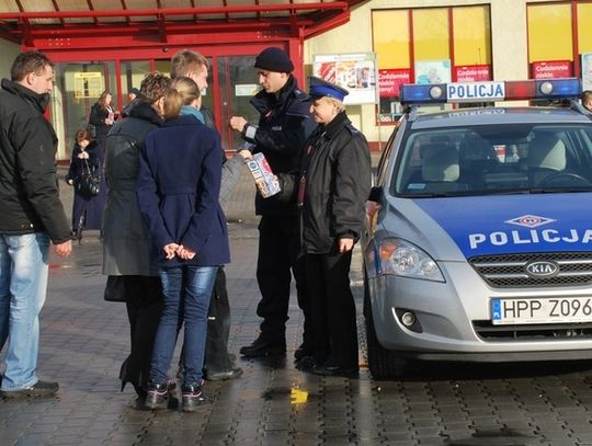 POLICJANCI - WOLONTARIUSZE