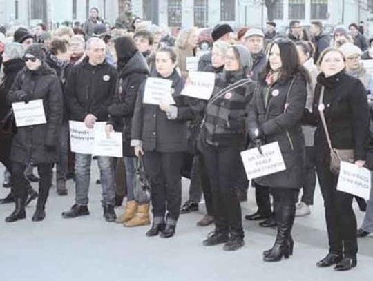 NAJSKUTECZNIEJSZĄ BRONIĄ SOLIDARNOŚĆ