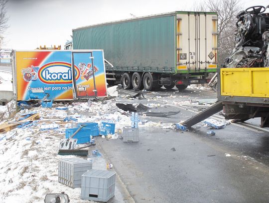 OGROMNY WYPADEK ZABLOKOWAŁ „WOJEWÓDZKĄ”