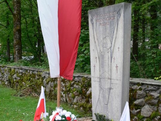 ZAWIERCIANIE ZŁOŻYLI HOŁD POLEGŁYM W EBENSEE 