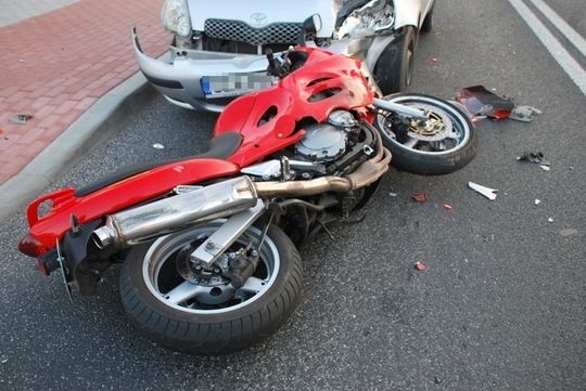 MOTOCYKLISTA CIĘŻKO RANNY