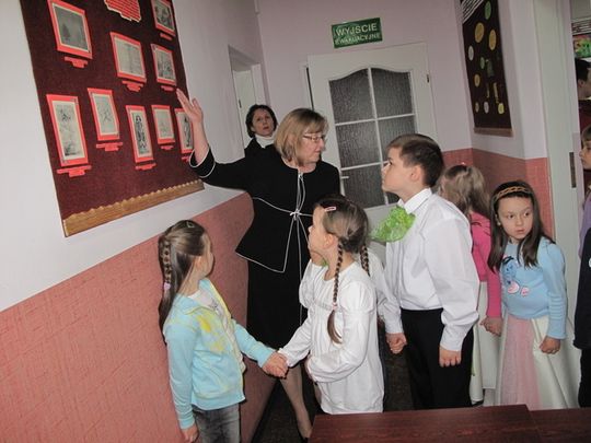 DZIECI ZNAJĄ MUZYKĘ CHOPINA