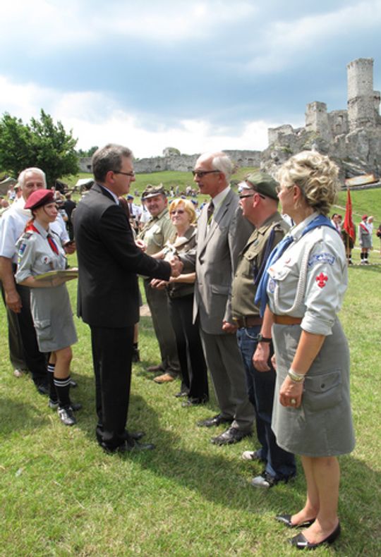 HARCERSKIE CZUWAJ W OGRODZIENIECKIM ZAMKU