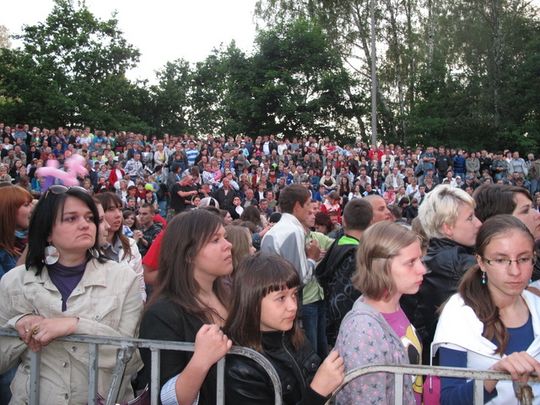 TŁUMY NA DNIACH PORĘBY