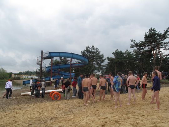 NARYBEK WOPR-u ZDAŁ EGZAMIN Z PŁYWANIA