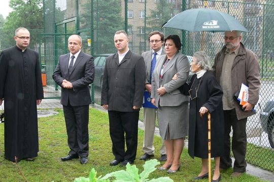 DĄB PAMIĘCI, BY NIE ZAPOMNIEĆ