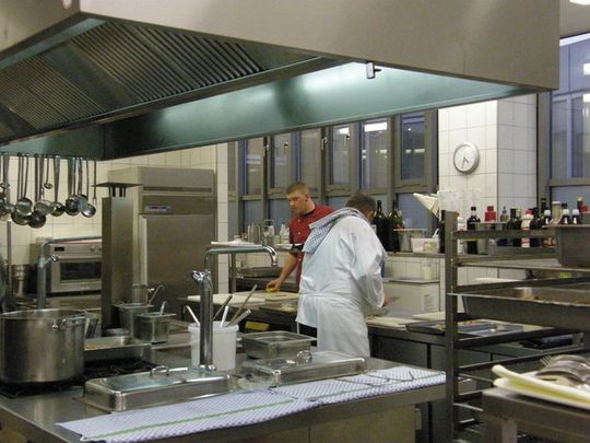 KOŁŁĄTAJ: SZKOŁA WIELKICH MOŻLIWOŚCI