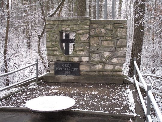 HOŁD WALCZĄCYM O WOLNOŚĆ