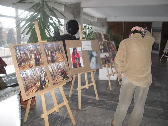 UCZĄ JAK ŻYĆ NA NOWO