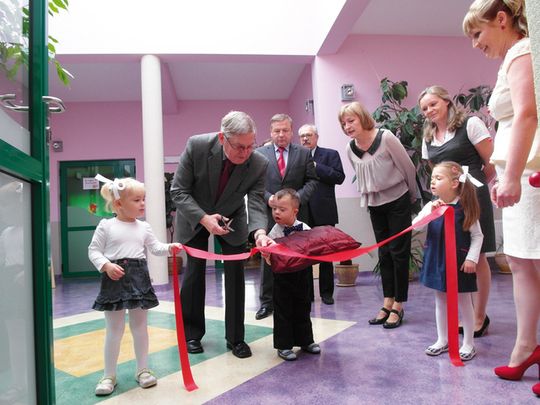 UCZĄ SIĘ DOŚWIADCZANIA ŚWIATA