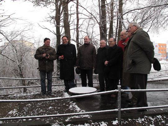 HOŁD WALCZĄCYM O WOLNOŚĆ