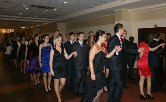 MINĘŁA STUDNIÓWKA Z WIELKIM HUKIEM