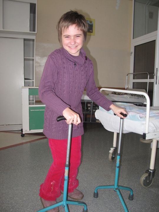 EWA CZEKA NA WASZĄ POMOC