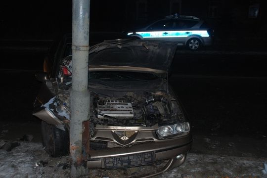 BLISKIE SPOTKANIE ZE SŁUPEM