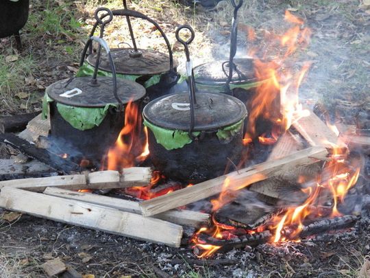 PORĘBA ZAPRASZA NA PRAŻONKI