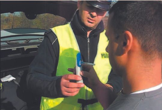 POLICJA CIĘ ZBADA DOKŁADNIE