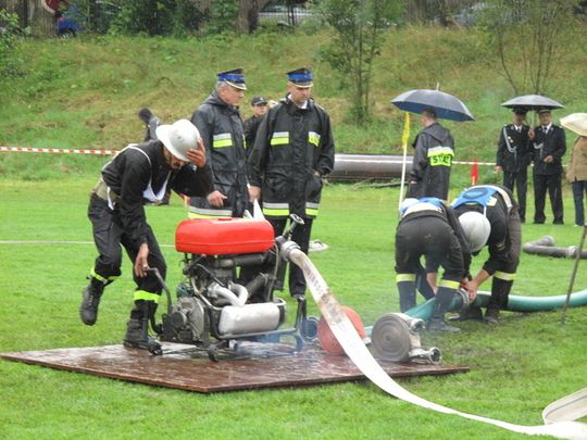 STRAŻACKIE FINAŁY W DESZCZU
