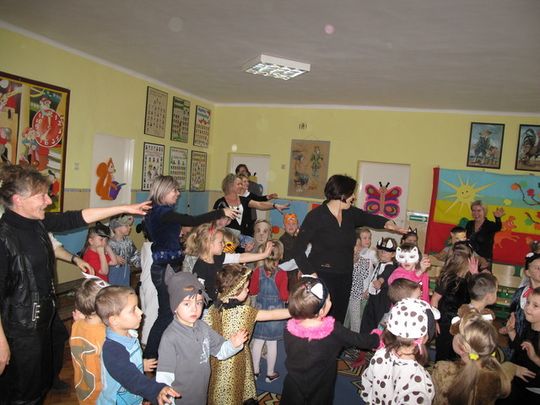 PRZEDSZKOLAKI KOCHAJĄ ZWIERZAKI