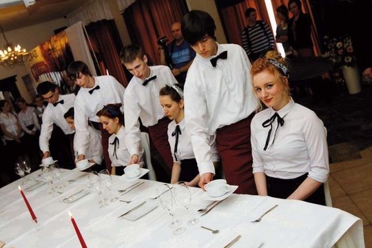 KELNERZY ZMIERZYLI SIĘ W HETMANIE