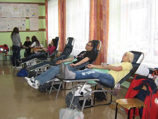 TRZY DNI, TRZY SZKOŁY