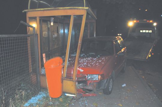 UNO PO IMPREZIE STARANOWAŁO PRZYSTANEK