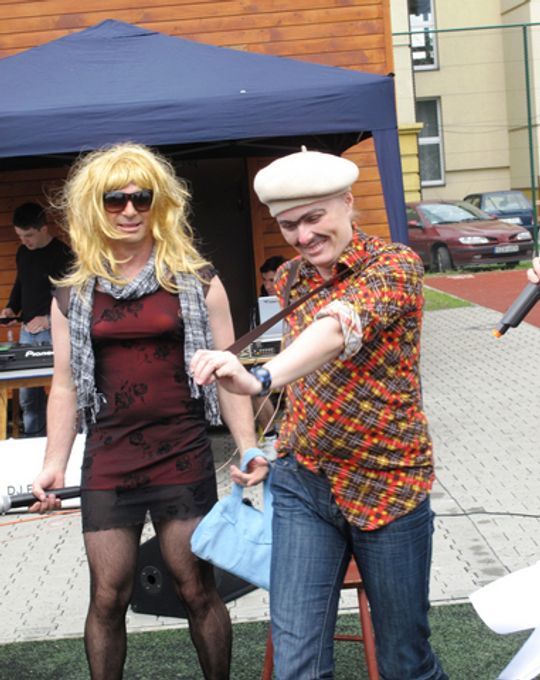 RANDKA W CIEMNO PODBIŁA SERCA DZIECI