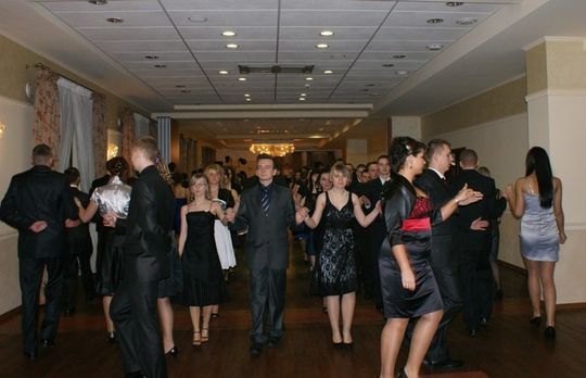 MINĘŁA STUDNIÓWKA Z WIELKIM HUKIEM