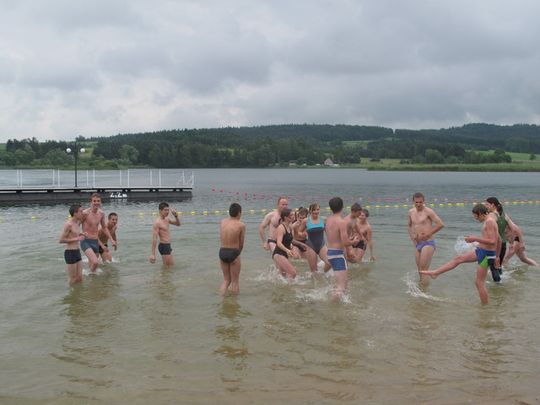 NARYBEK WOPR-u ZDAŁ EGZAMIN Z PŁYWANIA