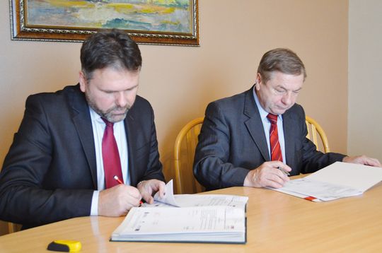 URZĘDNICY ZŁAPANI W SIEĆ, POGADAJĄ ZA DARMO