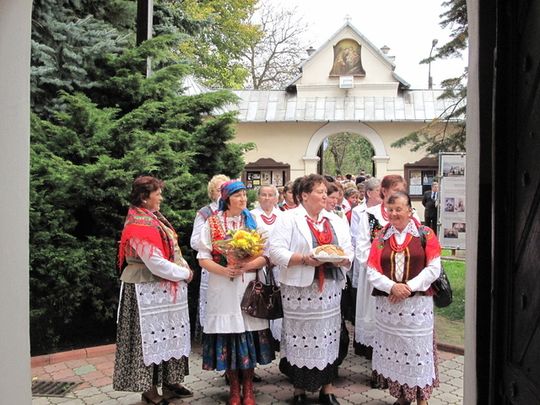 BY CHLEBA NIE ZABRAKŁO