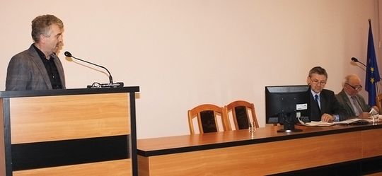 BEZ PRAWA DO ZADAWANIA PYTAŃ