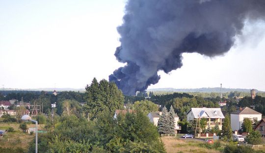 OGROMNY POŻAR. SPALIŁA SIĘ HALA RECYKLINGU!