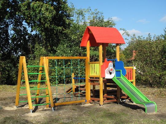 UFUNDOWAŁ PLAC ZABAW