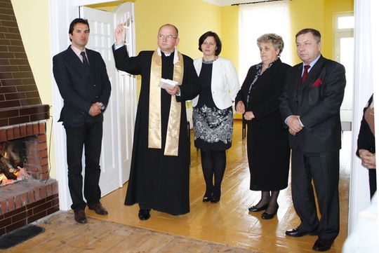 DOSTALI SZANSĘ STWORZYLI DOM