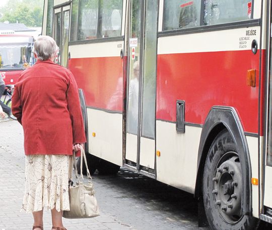 MIASTO WYCOFUJE SIĘ Z BILETU SENIORA!