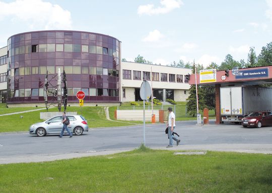 CZY 330 OSÓB STRACI PRACĘ?