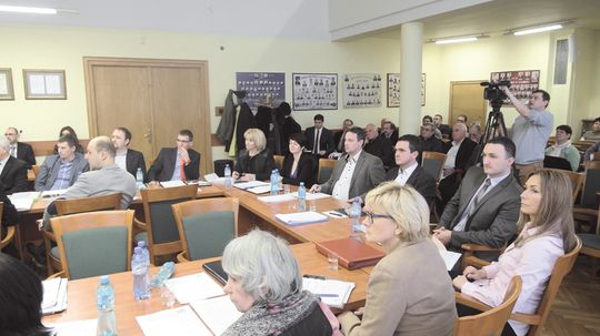 GŁOSOWALI, OMAWIALI… ALE CZY CZYTALI?